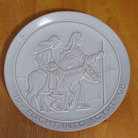 Vintage 1968 Frankoma Collectible Christmas Plate Flight Into Egypt Holy Family - Picture 5 of 9